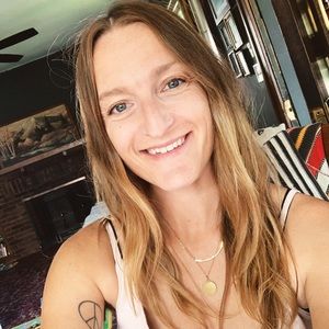 Meet your Posher, Casey